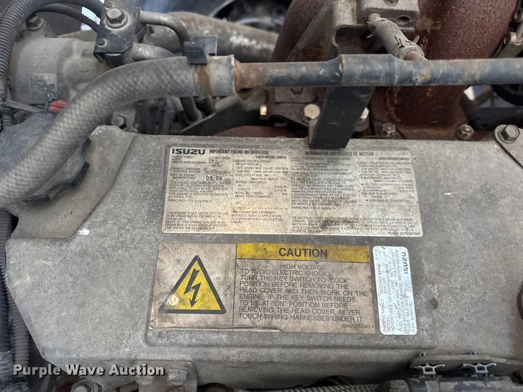 image for item ER0396 2006 Isuzu T7F box truck