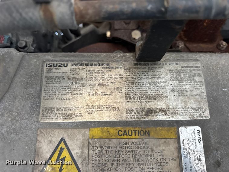 image for item ER0396 2006 Isuzu T7F box truck