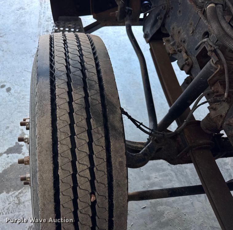 image for item ER0396 2006 Isuzu T7F box truck