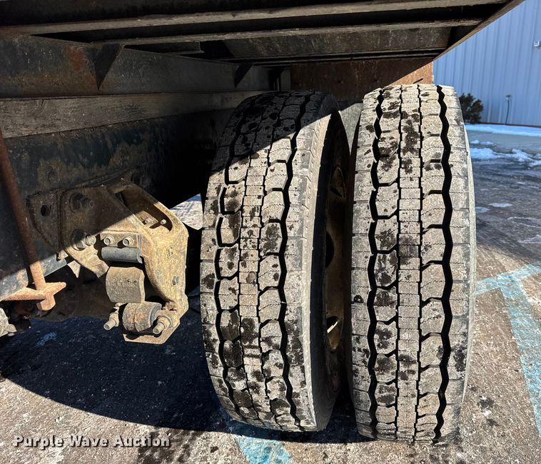 image for item ER0396 2006 Isuzu T7F box truck