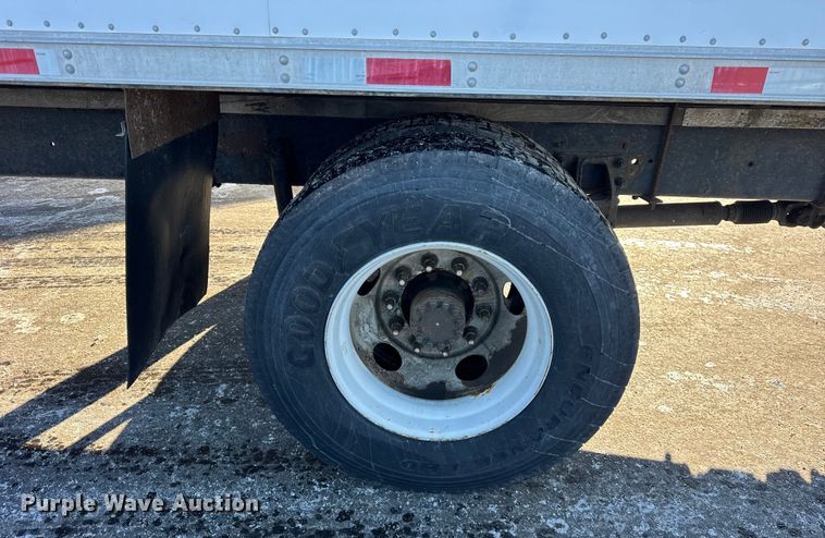 image for item ER0396 2006 Isuzu T7F box truck