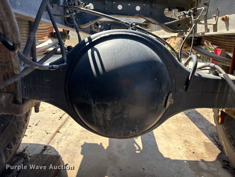 image for item ER7528 2014 International MA025 truck cab and chassis