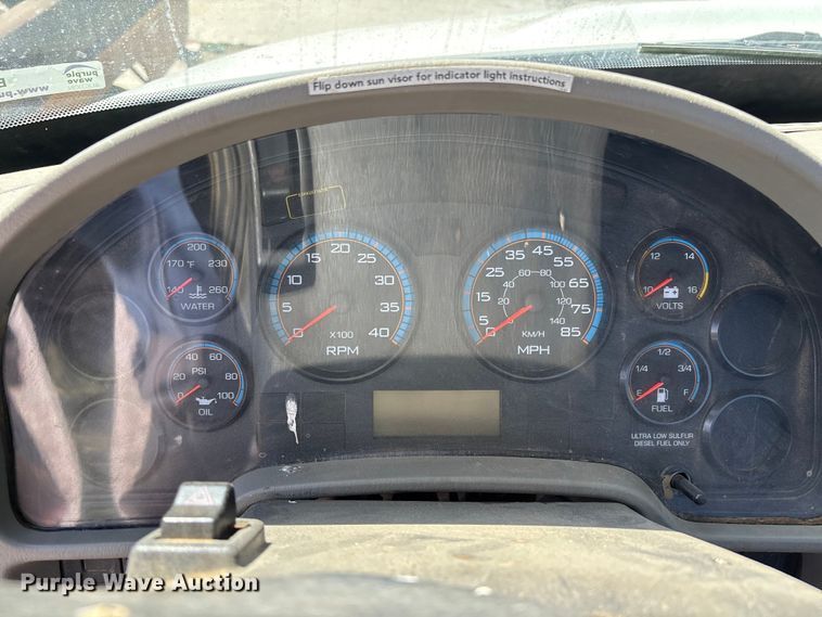 image for item ER7528 2014 International MA025 truck cab and chassis