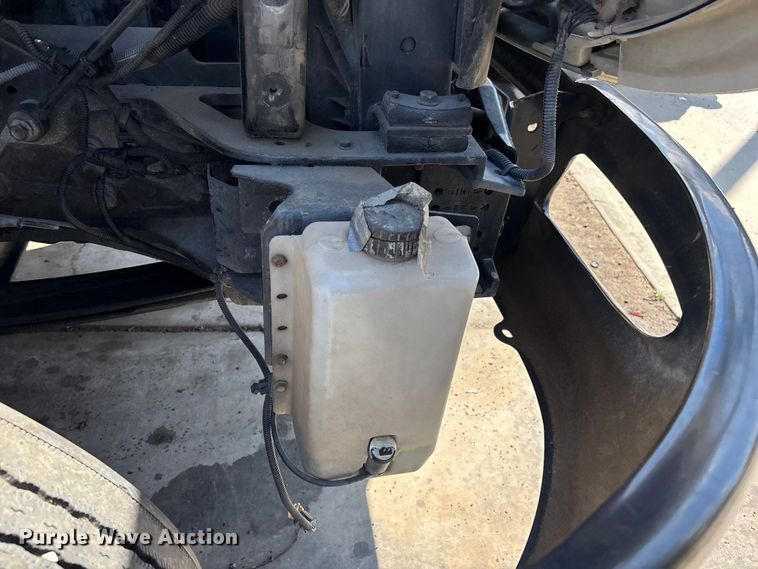 image for item ER7528 2014 International MA025 truck cab and chassis