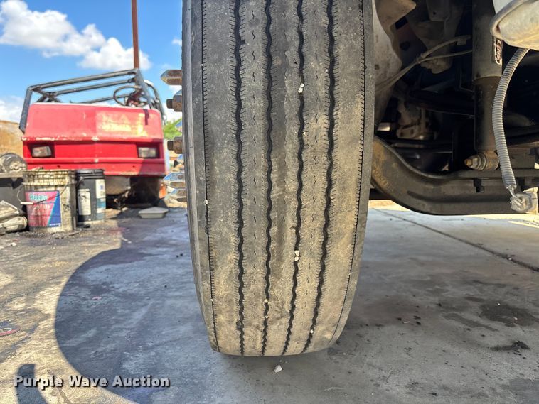 image for item ER7528 2014 International MA025 truck cab and chassis