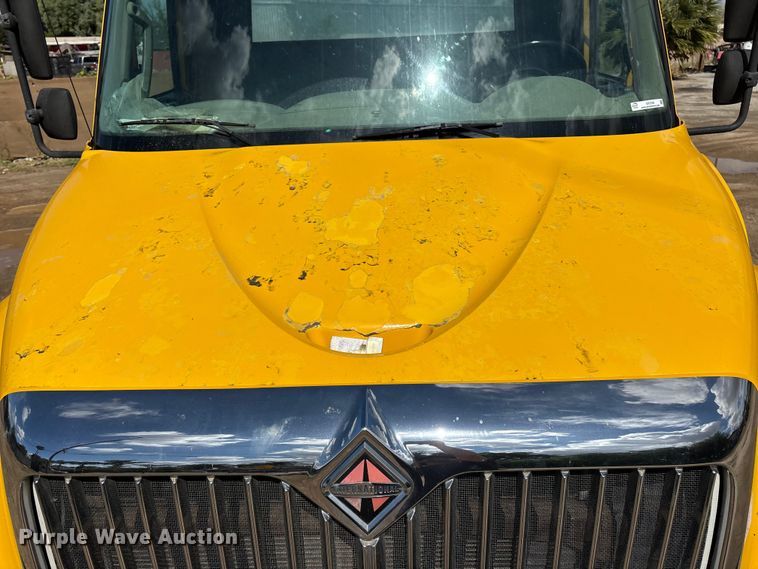 image for item ER7529 2013 International DuraStar 4300 truck cab and chassis