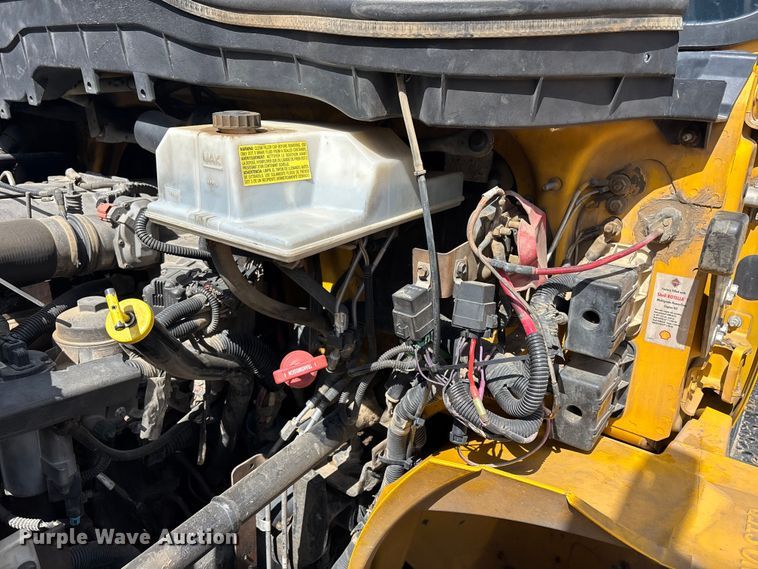 image for item ER7529 2013 International DuraStar 4300 truck cab and chassis