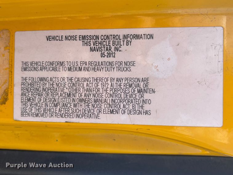 image for item ER7529 2013 International DuraStar 4300 truck cab and chassis