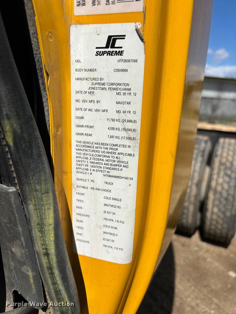 image for item ER7529 2013 International DuraStar 4300 truck cab and chassis