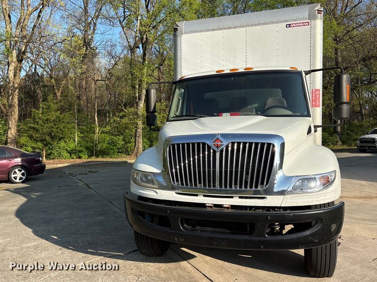 image for item ES8731 2019 International Durastar 4300 box truck