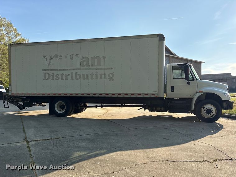 image for item ES8731 2019 International Durastar 4300 box truck