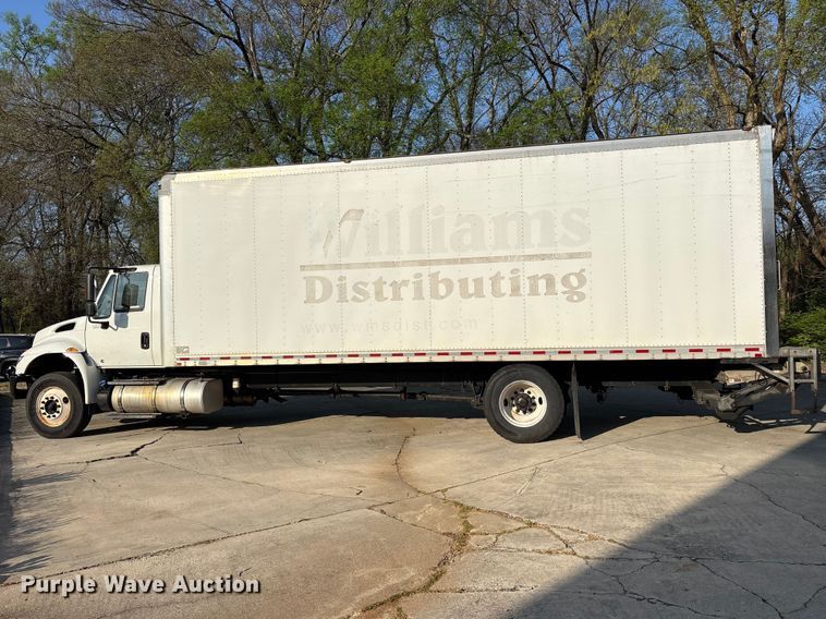 image for item ES8731 2019 International Durastar 4300 box truck