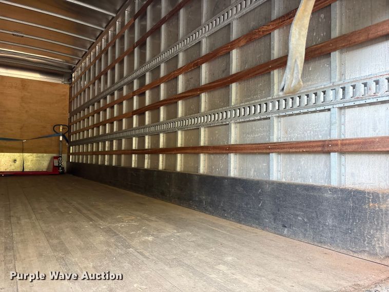 image for item ES8731 2019 International Durastar 4300 box truck