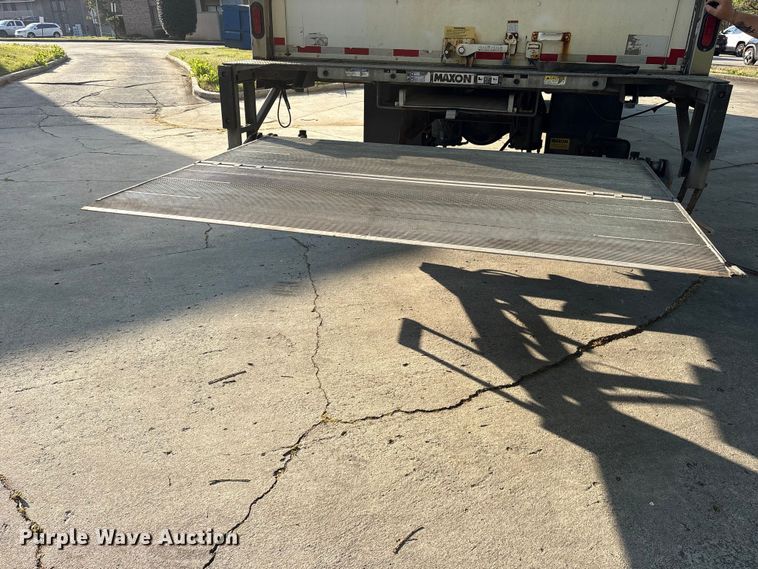 image for item ES8731 2019 International Durastar 4300 box truck