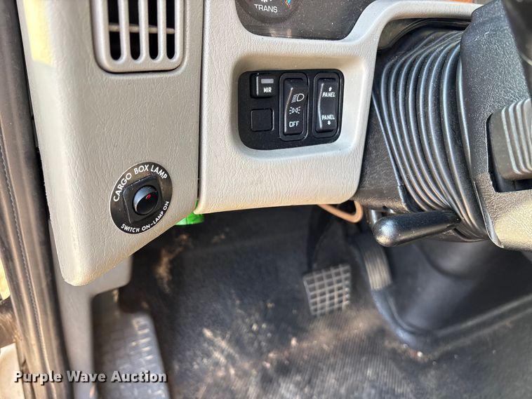 image for item ES8731 2019 International Durastar 4300 box truck