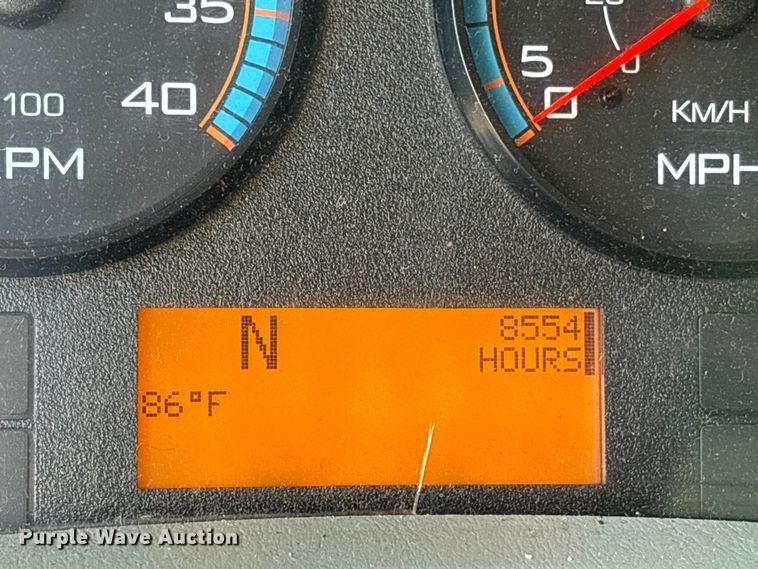 image for item ES8731 2019 International Durastar 4300 box truck