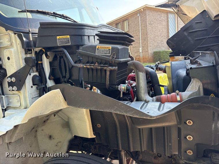 image for item ES8731 2019 International Durastar 4300 box truck