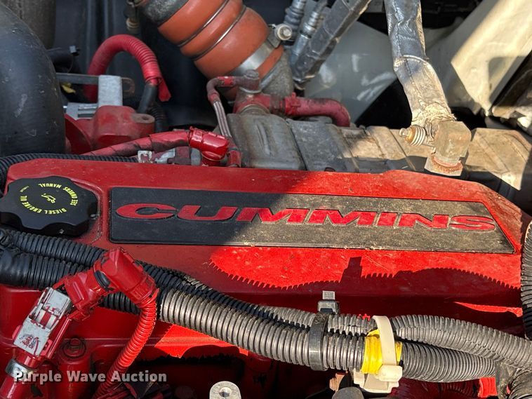 image for item ES8731 2019 International Durastar 4300 box truck