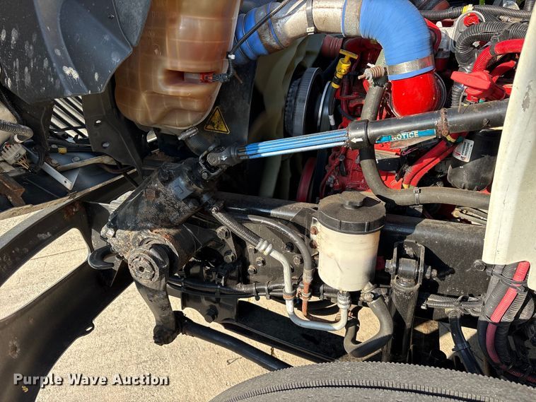 image for item ES8731 2019 International Durastar 4300 box truck