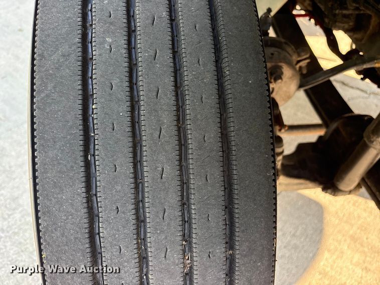 image for item ES8731 2019 International Durastar 4300 box truck