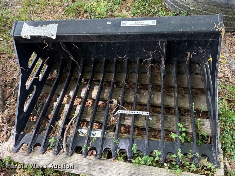 image for item ES8747 Blue Diamond 108305-25 compact utility loader rock bucket