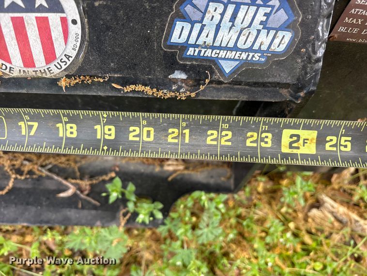 image for item ES8747 Blue Diamond 108305-25 compact utility loader rock bucket