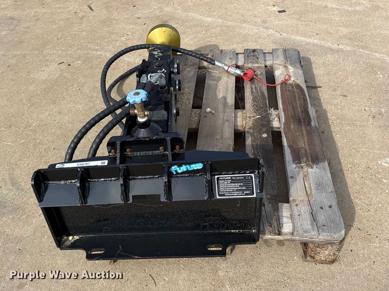 image for item ES8767 2025 Future FT-D45 compact utility loader pile hammer