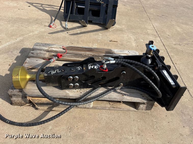 image for item ES8767 2025 Future FT-D45 compact utility loader pile hammer