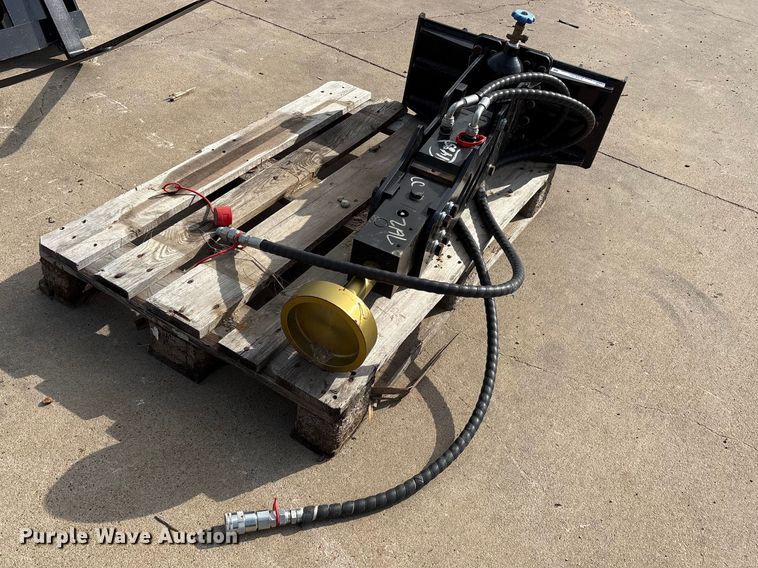 image for item ES8767 2025 Future FT-D45 compact utility loader pile hammer