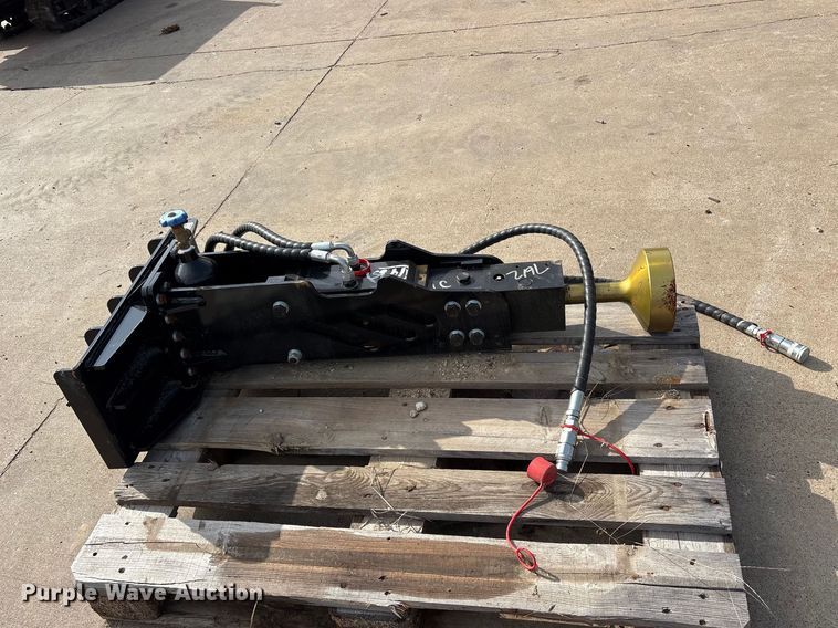 image for item ES8767 2025 Future FT-D45 compact utility loader pile hammer