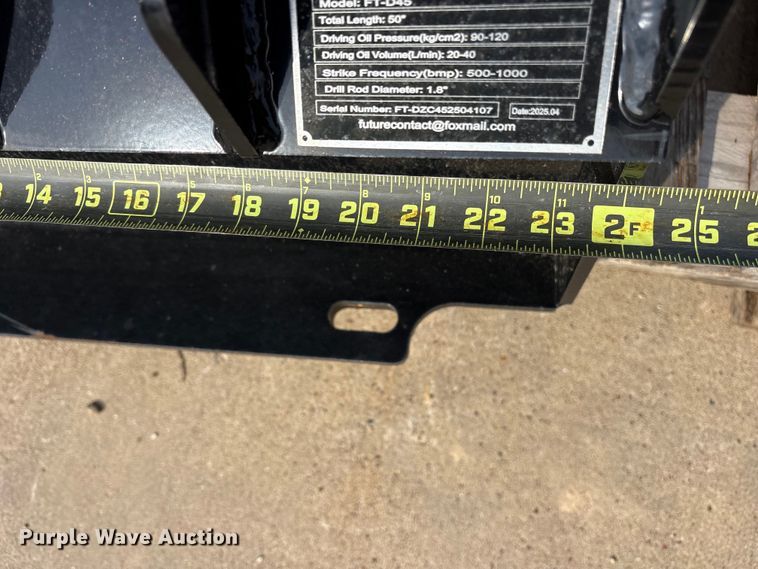 image for item ES8767 2025 Future FT-D45 compact utility loader pile hammer