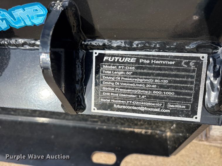 image for item ES8767 2025 Future FT-D45 compact utility loader pile hammer