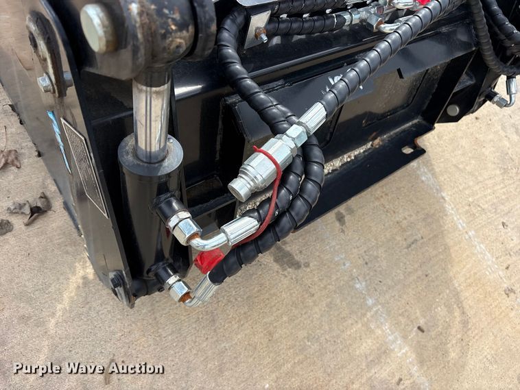 image for item ES8769 2025 Future FT-XKH39F compact utility loader 4-in-1 bucket