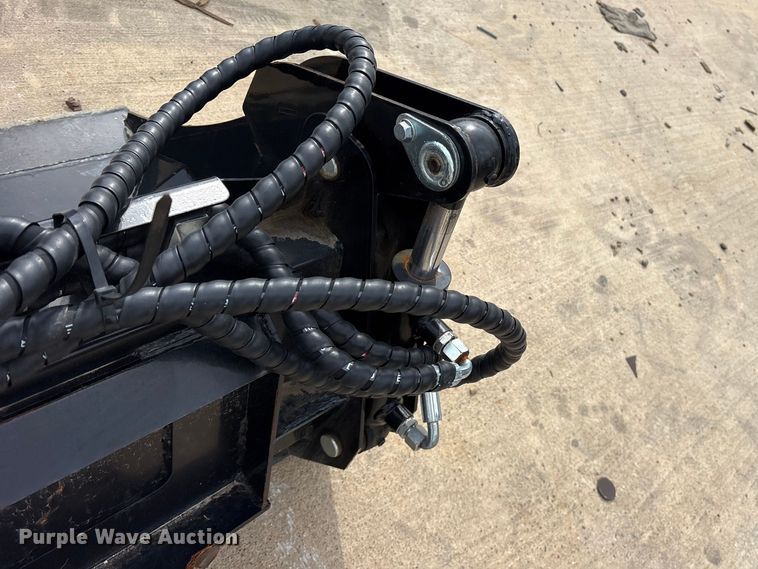 image for item ES8769 2025 Future FT-XKH39F compact utility loader 4-in-1 bucket