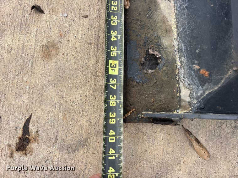 image for item ES8769 2025 Future FT-XKH39F compact utility loader 4-in-1 bucket