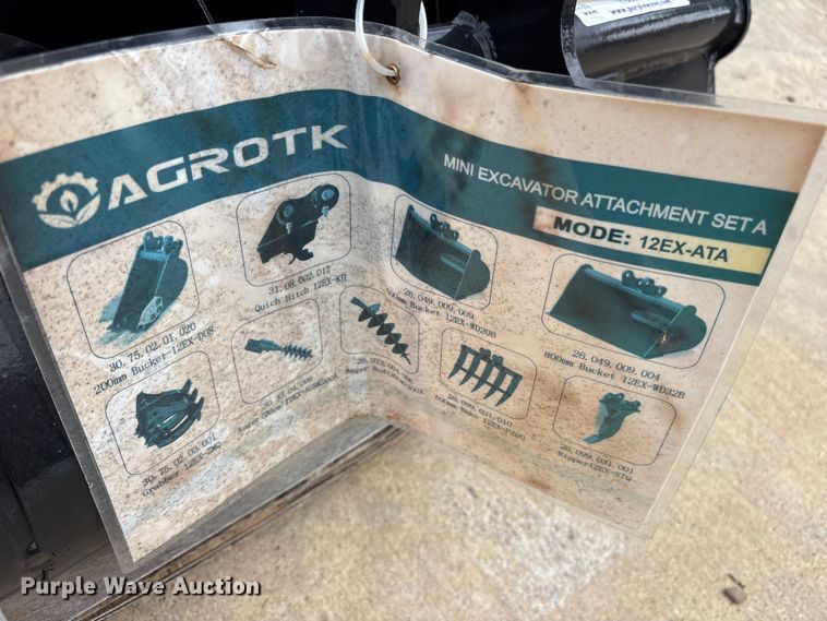 image for item ES8772 Agrotk mini excavator attachments