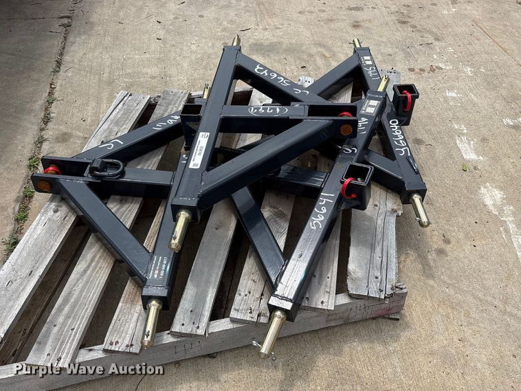 image for item ES8782 (4) 2025 Wolverine TQH-26-02C quick hitch trailer receivers