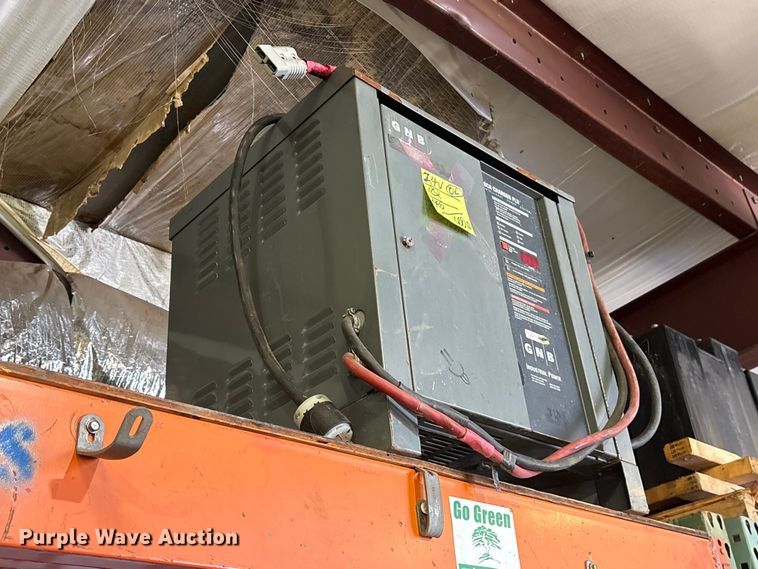 image for item ES8864 (3) Hyster pallet jacks