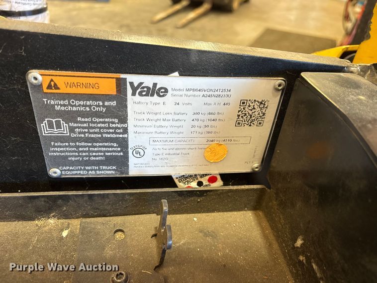 image for item ES8866 (3) Yale pallet jacks