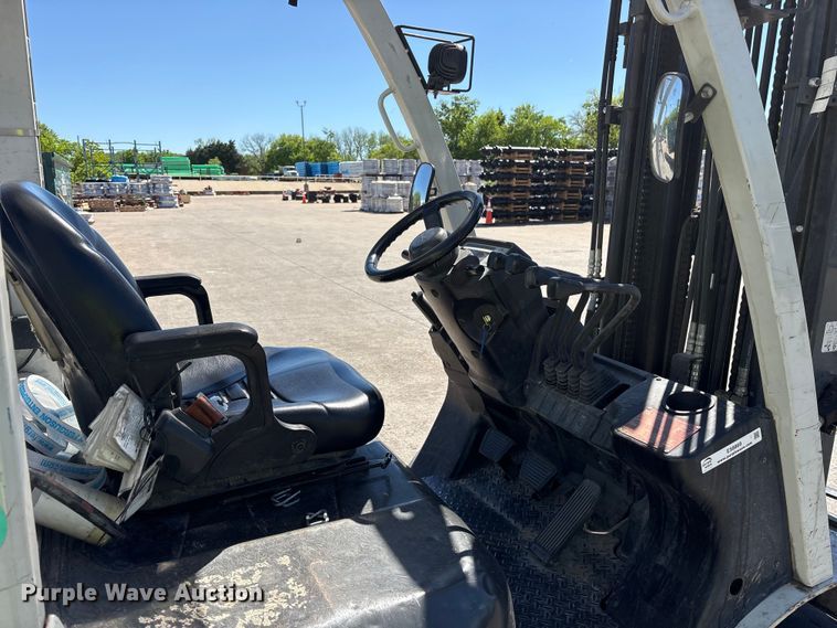 image for item ES8869 2018 UniCarriers PF50 forklift