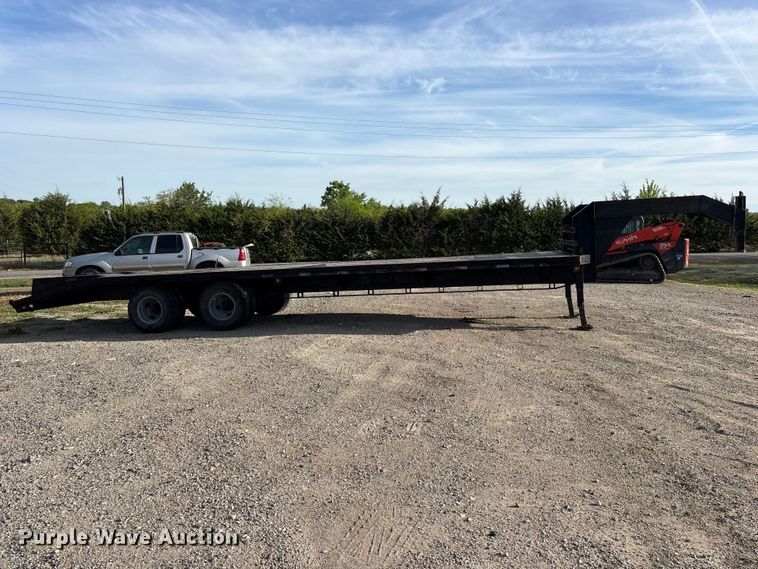 image for item ES8872 1998 Pro-Trak equipment trailer