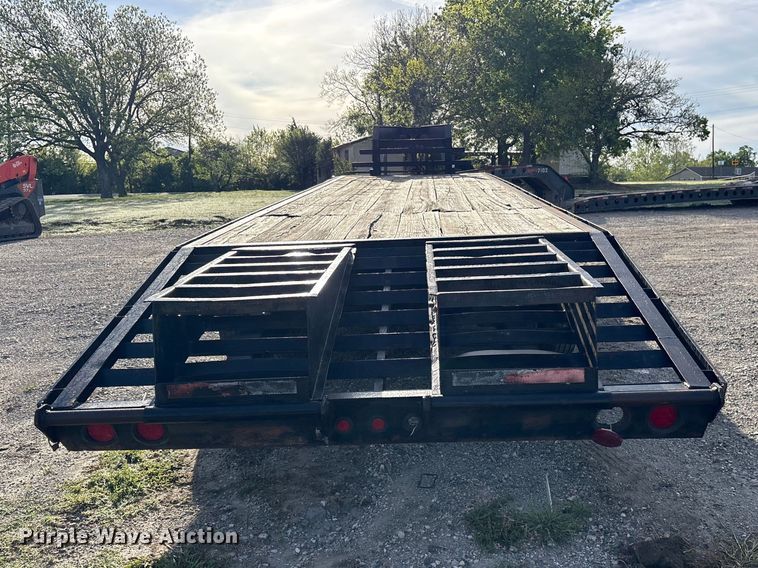 image for item ES8872 1998 Pro-Trak equipment trailer