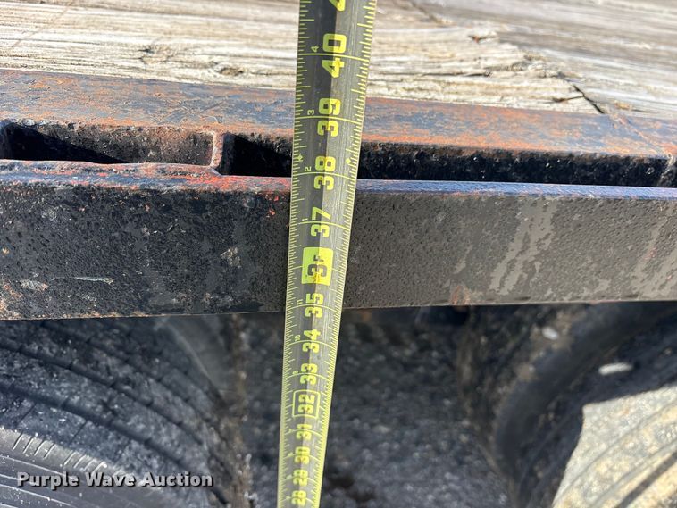 image for item ES8872 1998 Pro-Trak equipment trailer