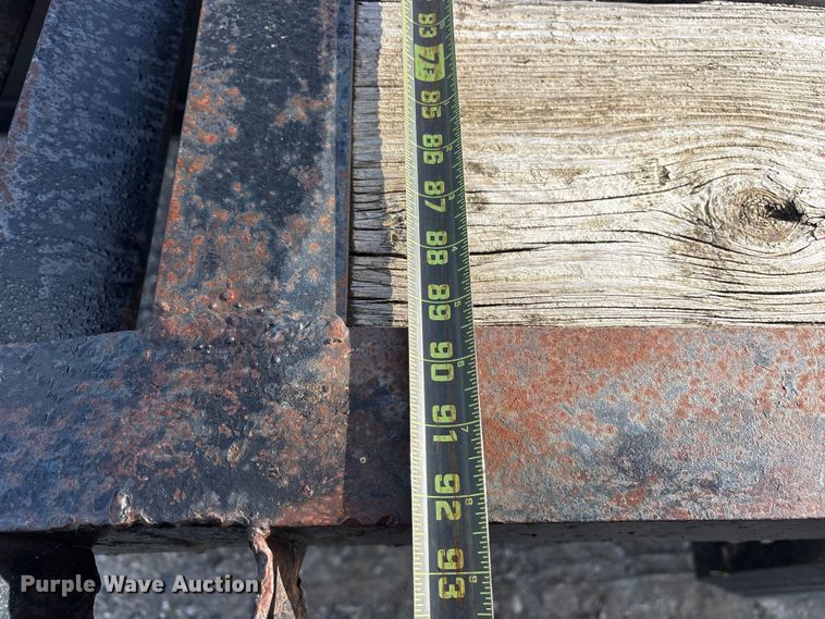 image for item ES8872 1998 Pro-Trak equipment trailer