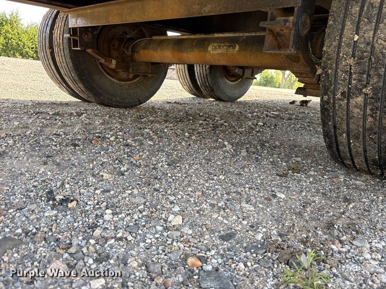 image for item ES8872 1998 Pro-Trak equipment trailer