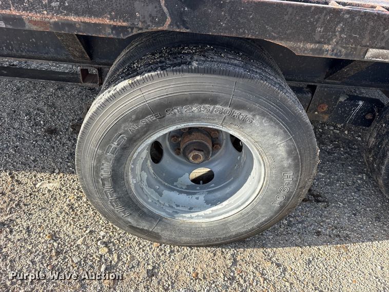 image for item ES8872 1998 Pro-Trak equipment trailer