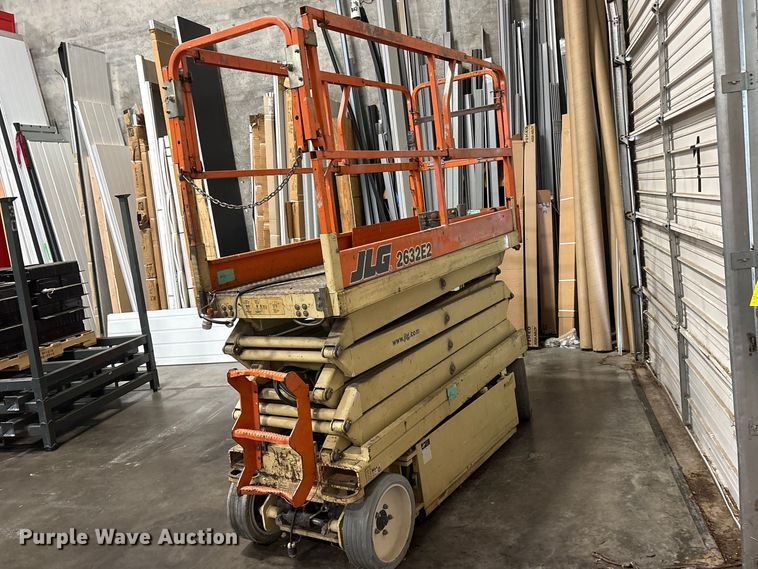 image for item ES8895 JLG 2632E2 scissor lift