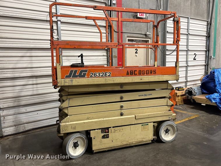 image for item ES8895 JLG 2632E2 scissor lift