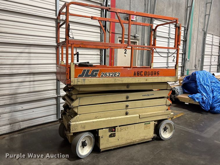 image for item ES8895 JLG 2632E2 scissor lift