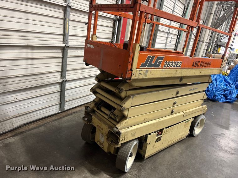 image for item ES8895 JLG 2632E2 scissor lift